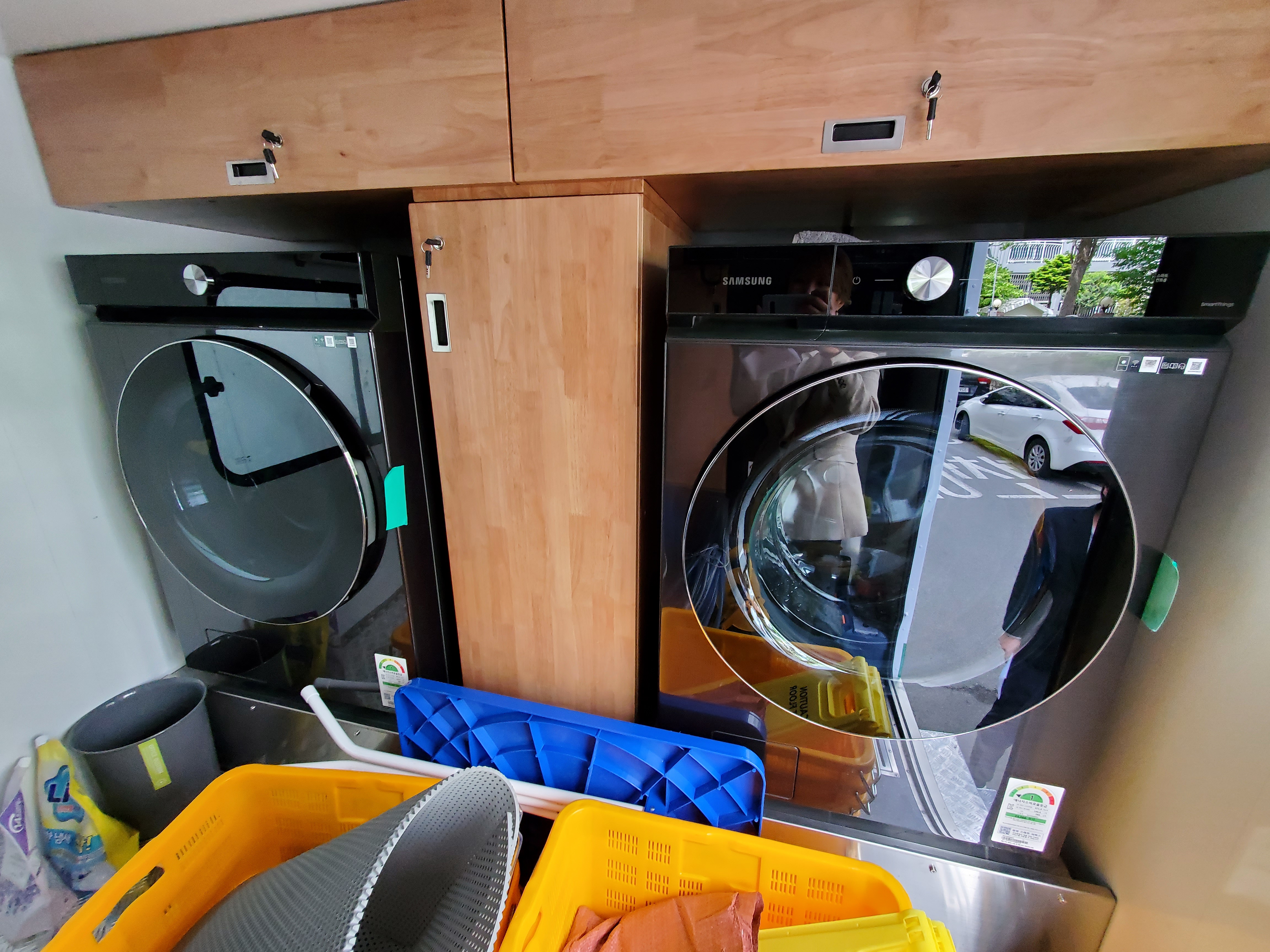 Mobile Laundry Unit